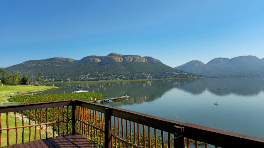 2 Bedroom Property for Sale in Hartbeespoort North West